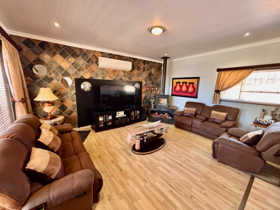 3 Bedroom Property for Sale in Meiringspark North West